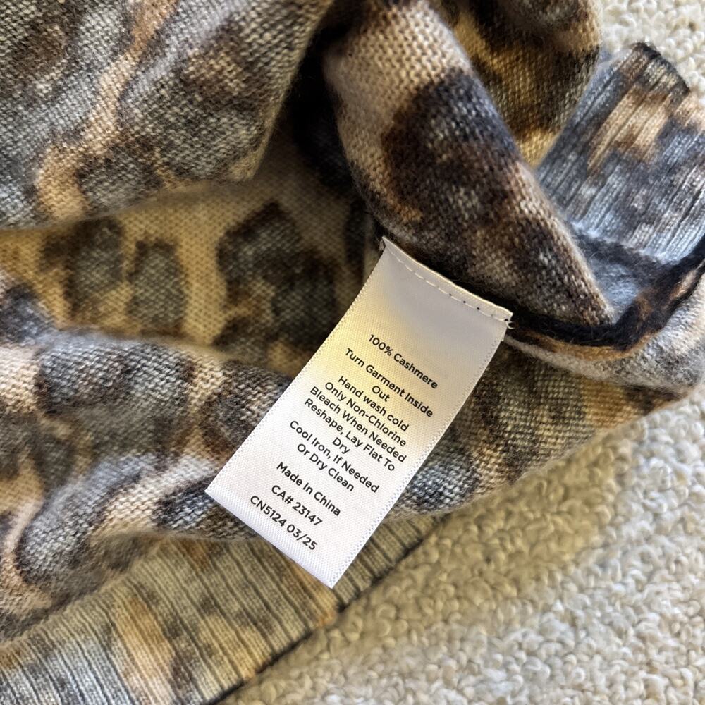 Talbots Sweater Size M Pure Cashmere Leopard Print 3/4 Sleeve Womens NWT - Picture 8 of 8